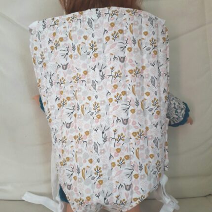 porte-poupon fleurs roses