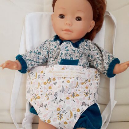 porte-poupée petites fleurs